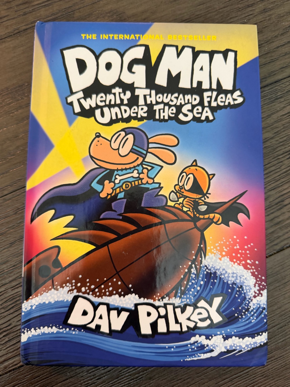 Dog Man: Twenty Thousand Fleas Under the Sea - Colorful Hardcover